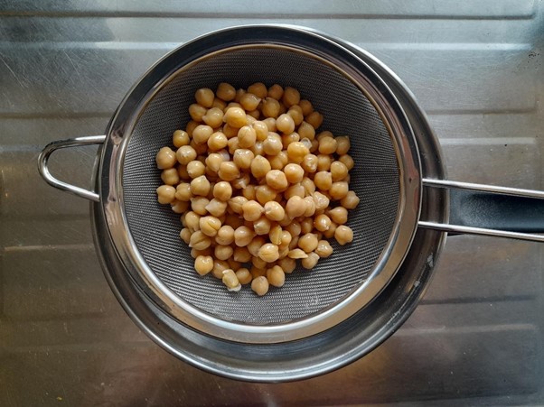 chickpeas vegan aquafaba mayo